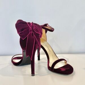Stuart Weitzman Mybow Velvet Sandals 6